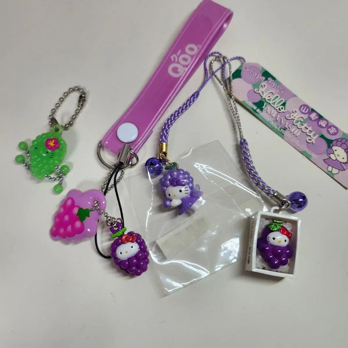 ブドウ hello kitty(ハローキティ) ストラップ まとめ売り セール (海
