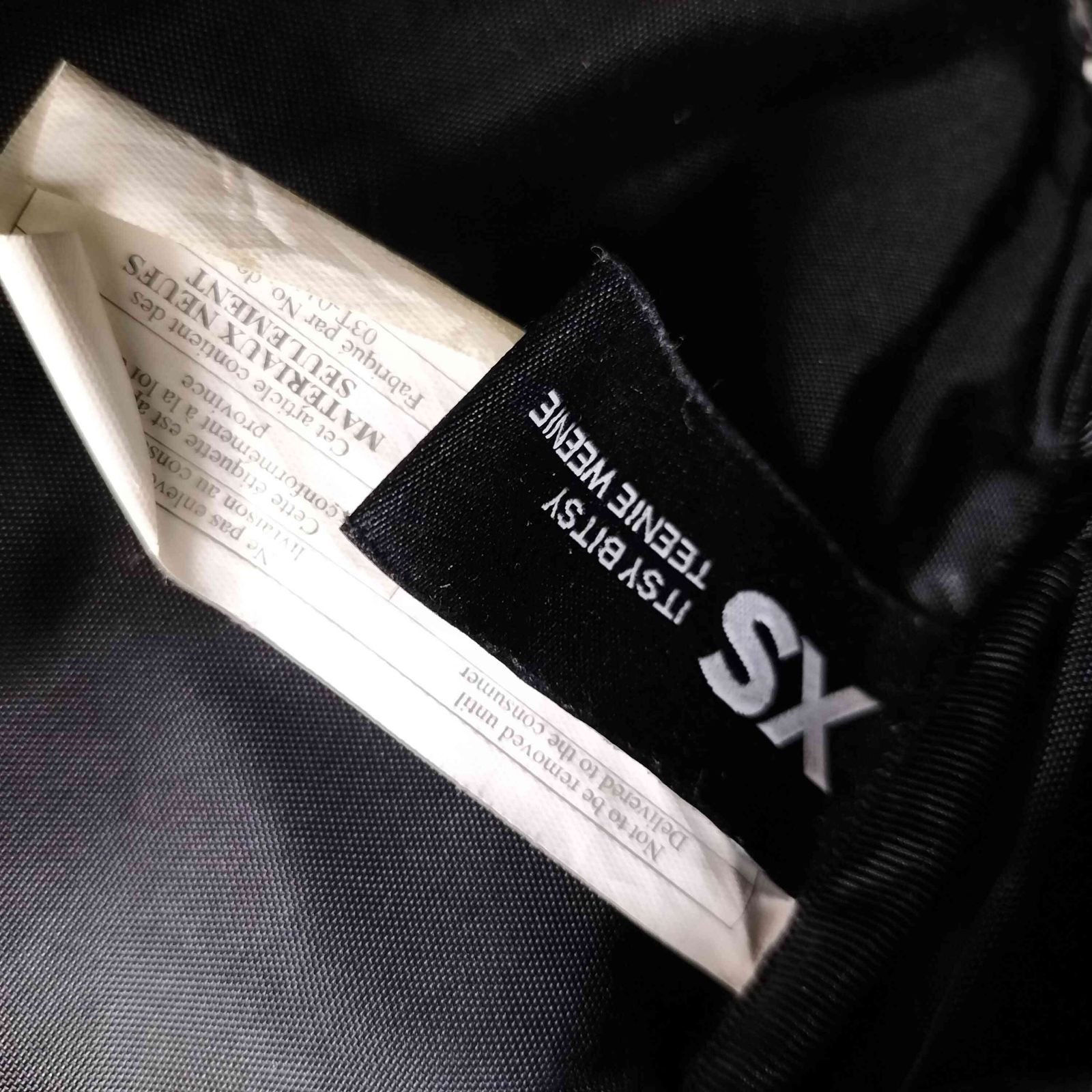 XS