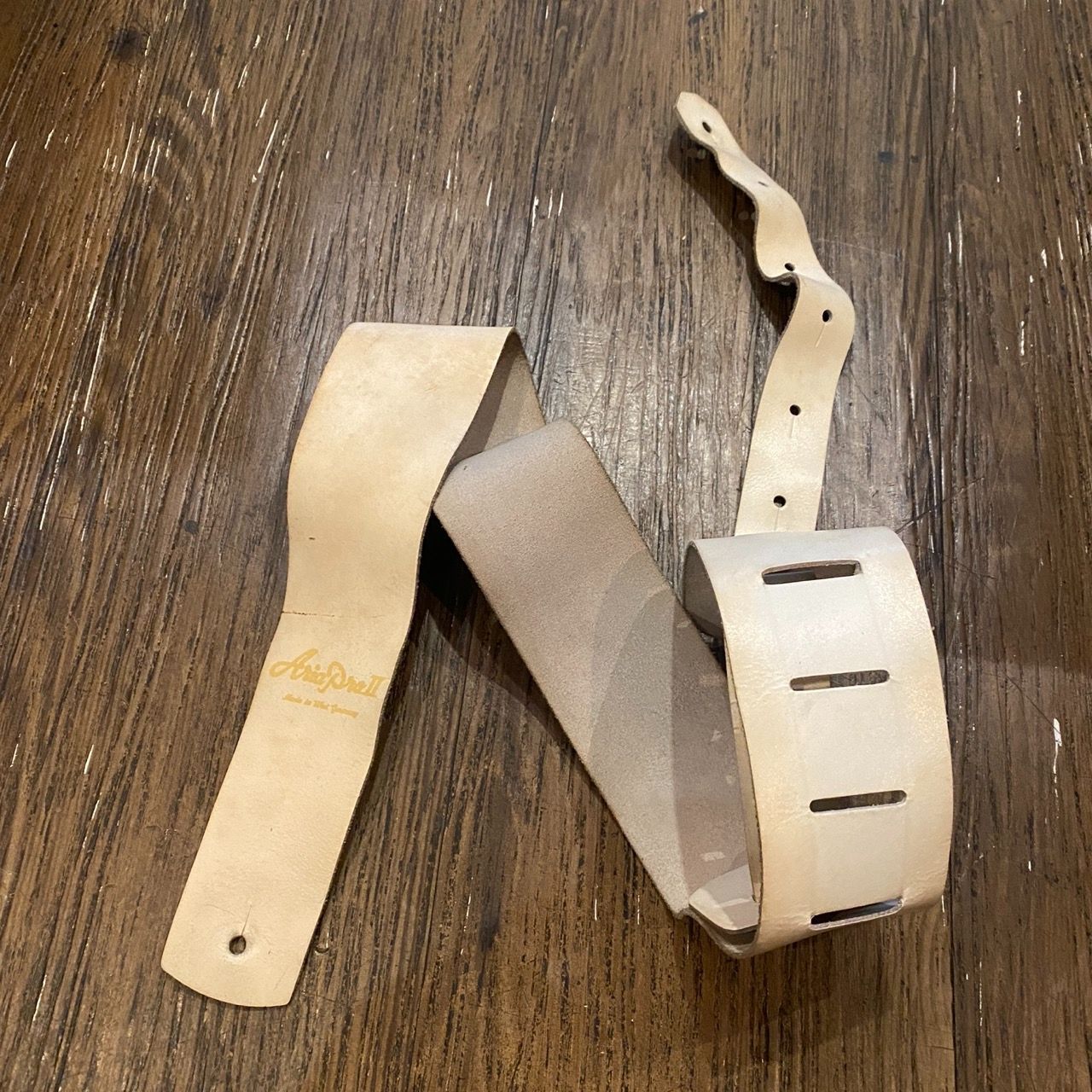 Aria Pro2 エレキベース ストラップ付き 現状渡し 直接受け渡し