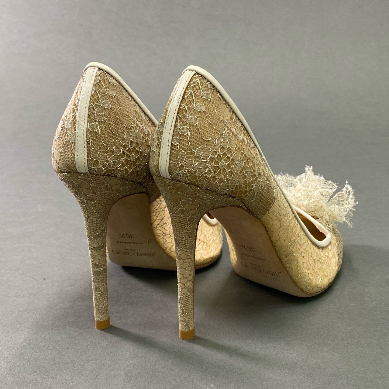 3c18 《美品》 JIMMY CHOO ジミーチュウ レースモチーフ付き 