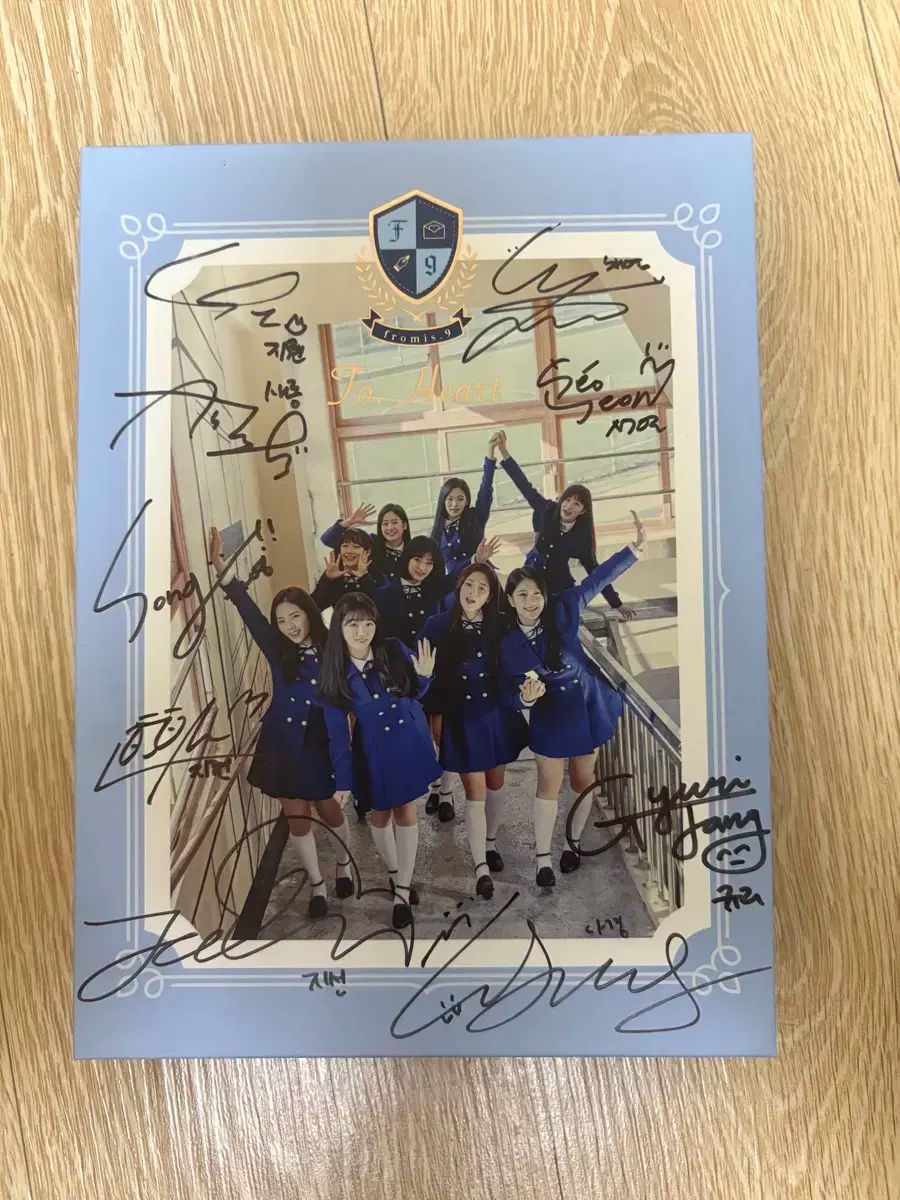 fromis_9 サイン入り　CD アルバム fromis_9(プロミスナイン・プミナ) Fromis_9 サイン入り サイン