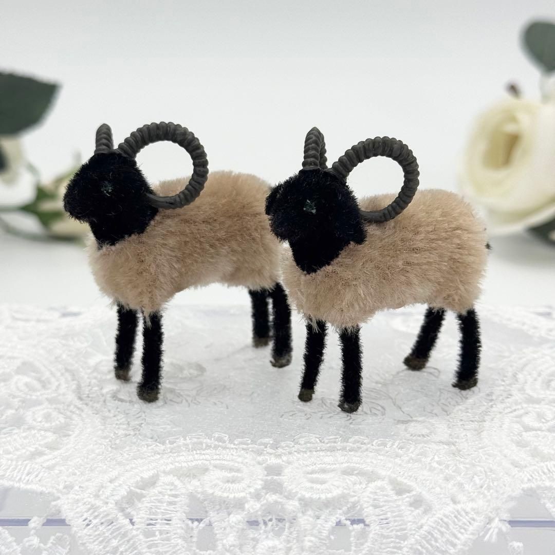 アンティーク　ひつじ　羊　Kunstlerschutz社 ワグナー　西ドイツ 送料無料 西ドイツ ワグナー社 「ヒツジ/サフォーク羊①」Wagner