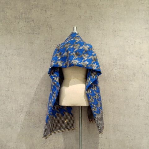 【イタリア製✨️LEONARDPARIS】 大判シルク花柄 スカーフ ストール イタリア製✨️LEONARDPARIS】 大判シルク花柄 スカーフ