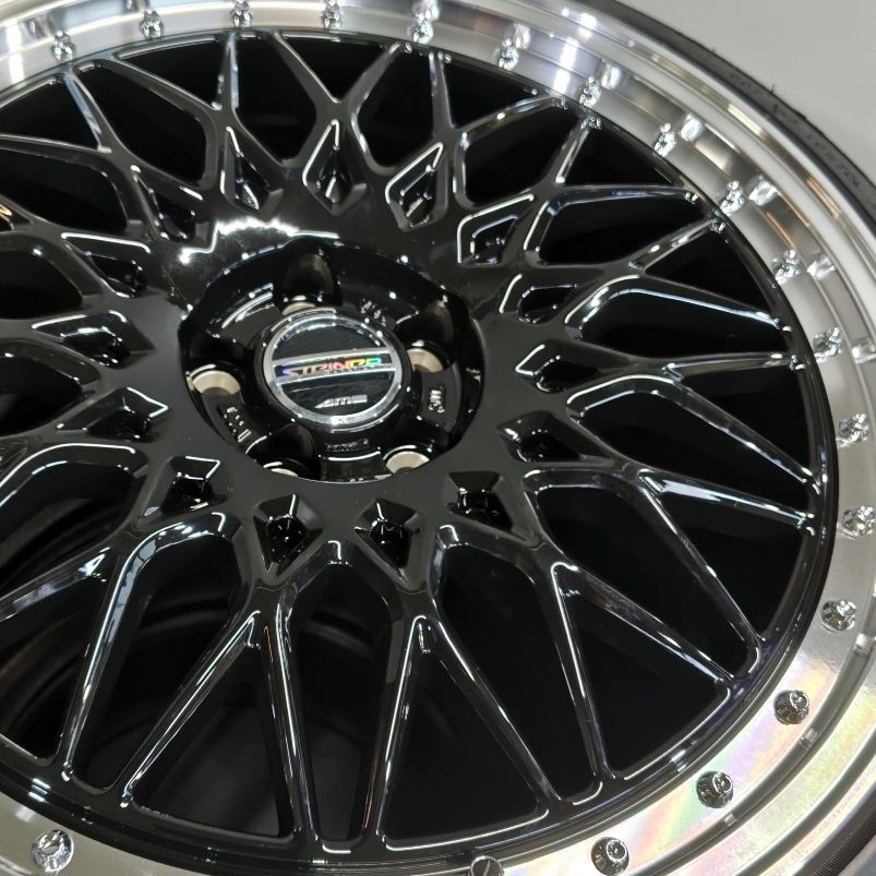 50プリウス用 19インチタイヤセット ブラックメッシュ