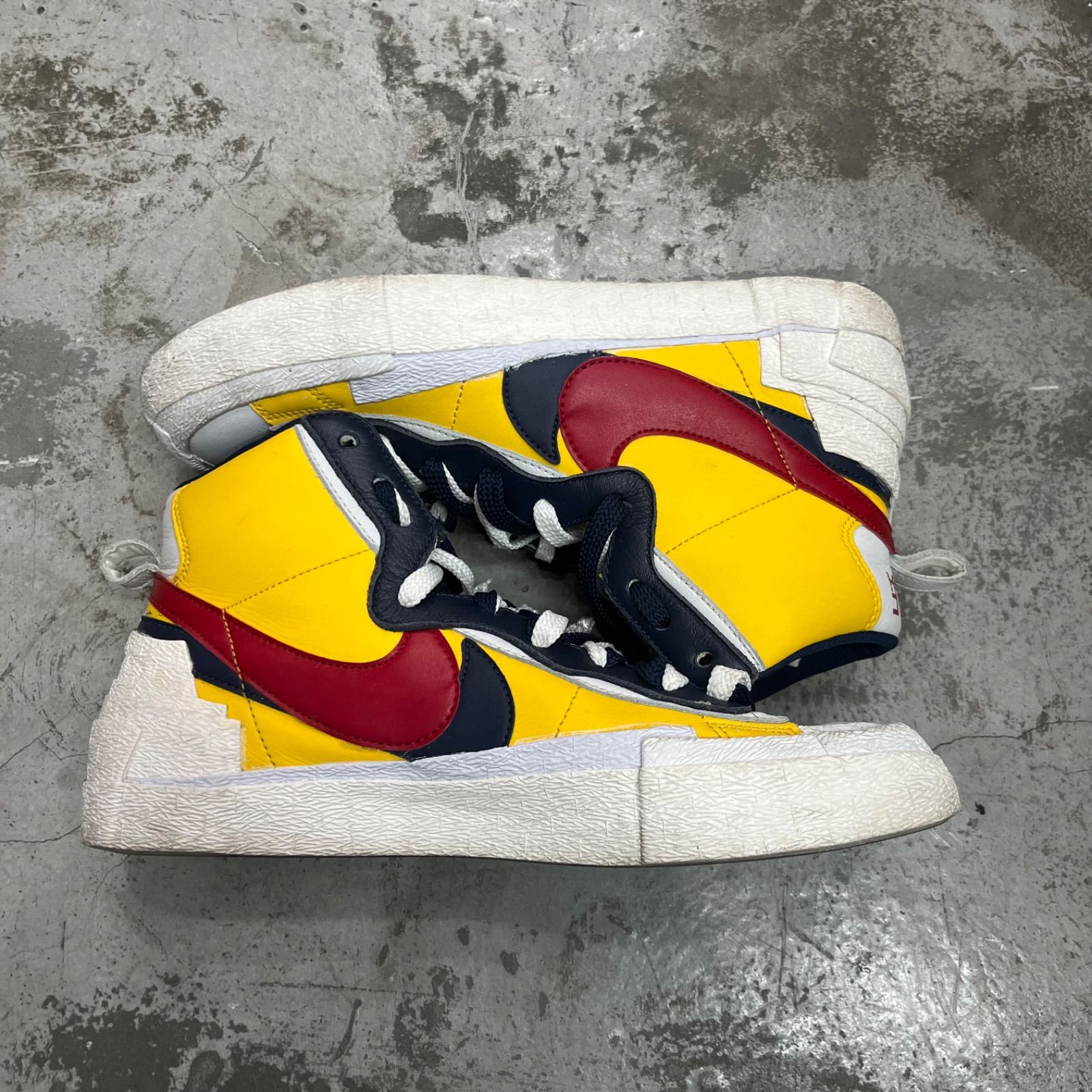 NIKE × sacai Blazer Mid 