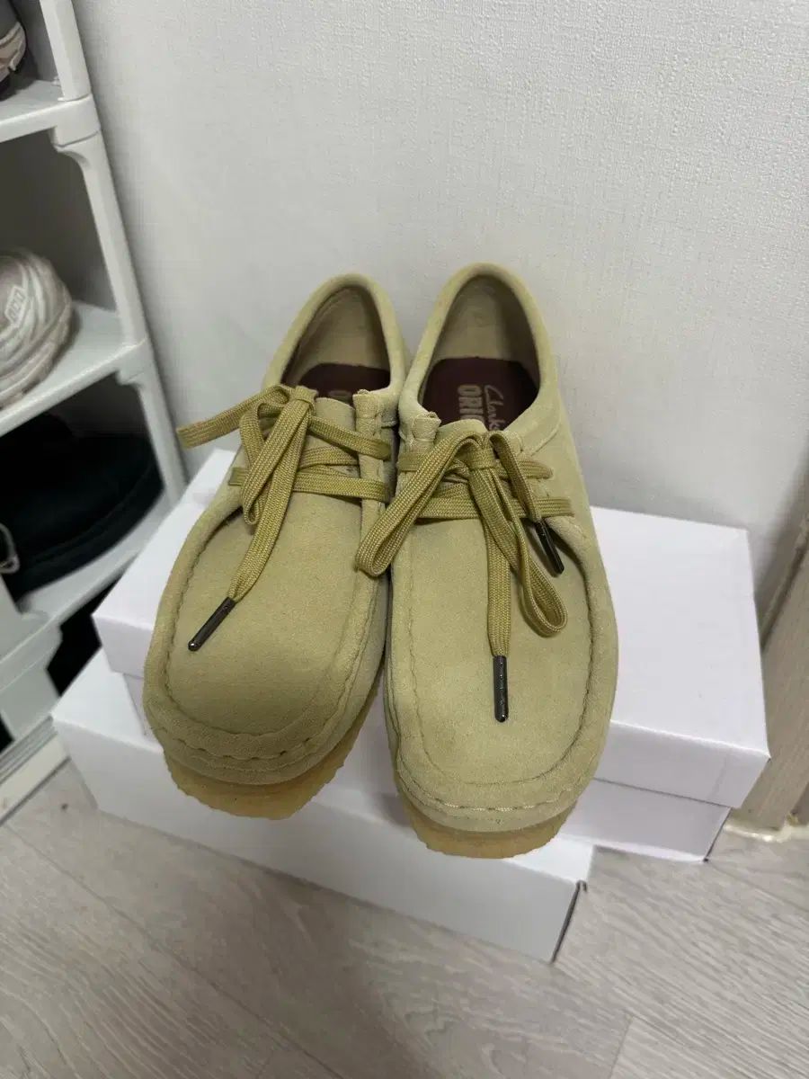 Clarks クラークス