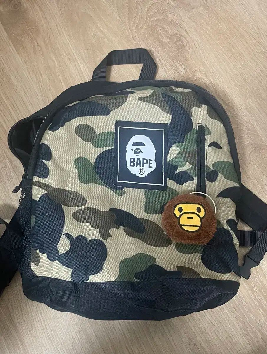 A BATHING APE アベイシングエイプ 迷彩リュック 【公式通販】