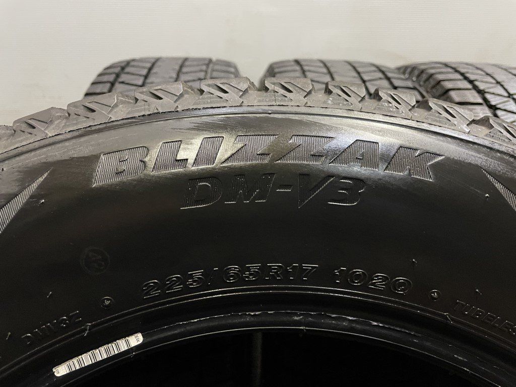 BS BLIZZAK DM-V3 225/65R17 17インチ スタッドレス 4本 2019年製 バリ