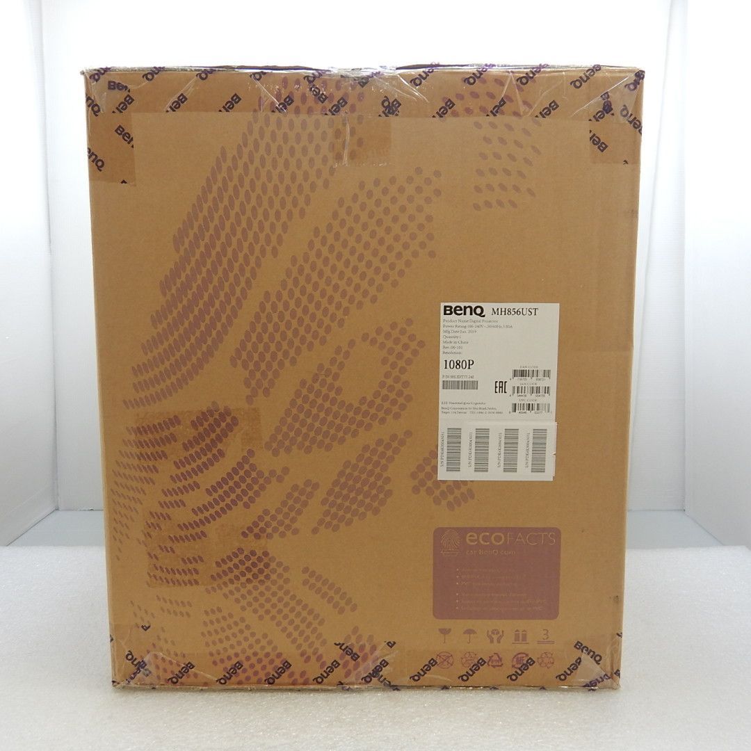 Aランク BenQ MH856UST 超短焦点 DLP プロジェクタ－ 3500ルーメン ランプ使用時間０時間 壁掛けユニット付属