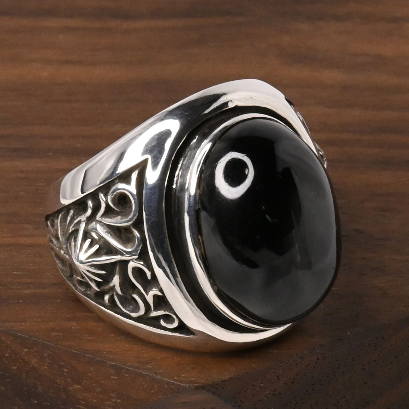 研磨済】SAAD ブラック ストーン リング 16号 唐草 太陽神 シルバー925