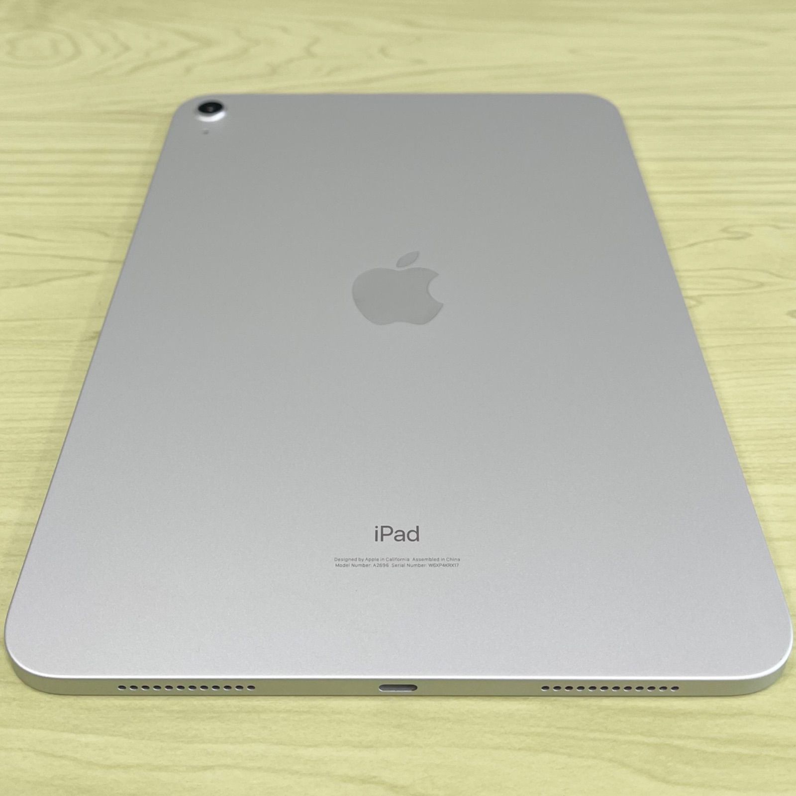 極美品iPad 第10世代 64GB シルバー WiFiモデル SIMフリー 21467