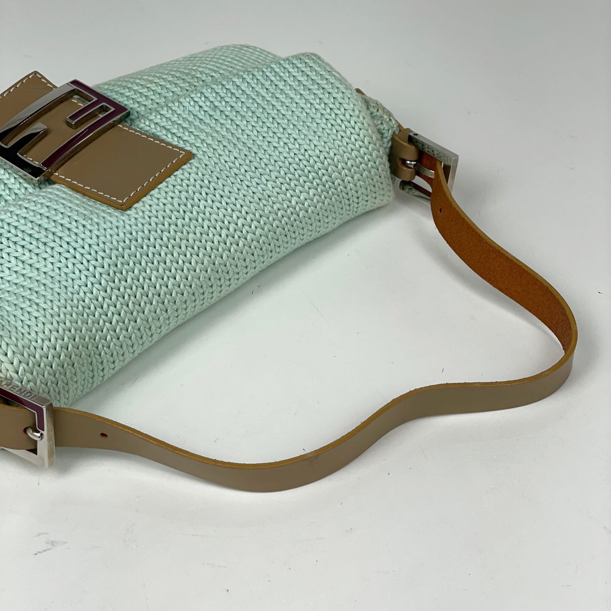 RU-5557 フェンディ FENDI マンマバケット ズッカロゴ 【公式通販】