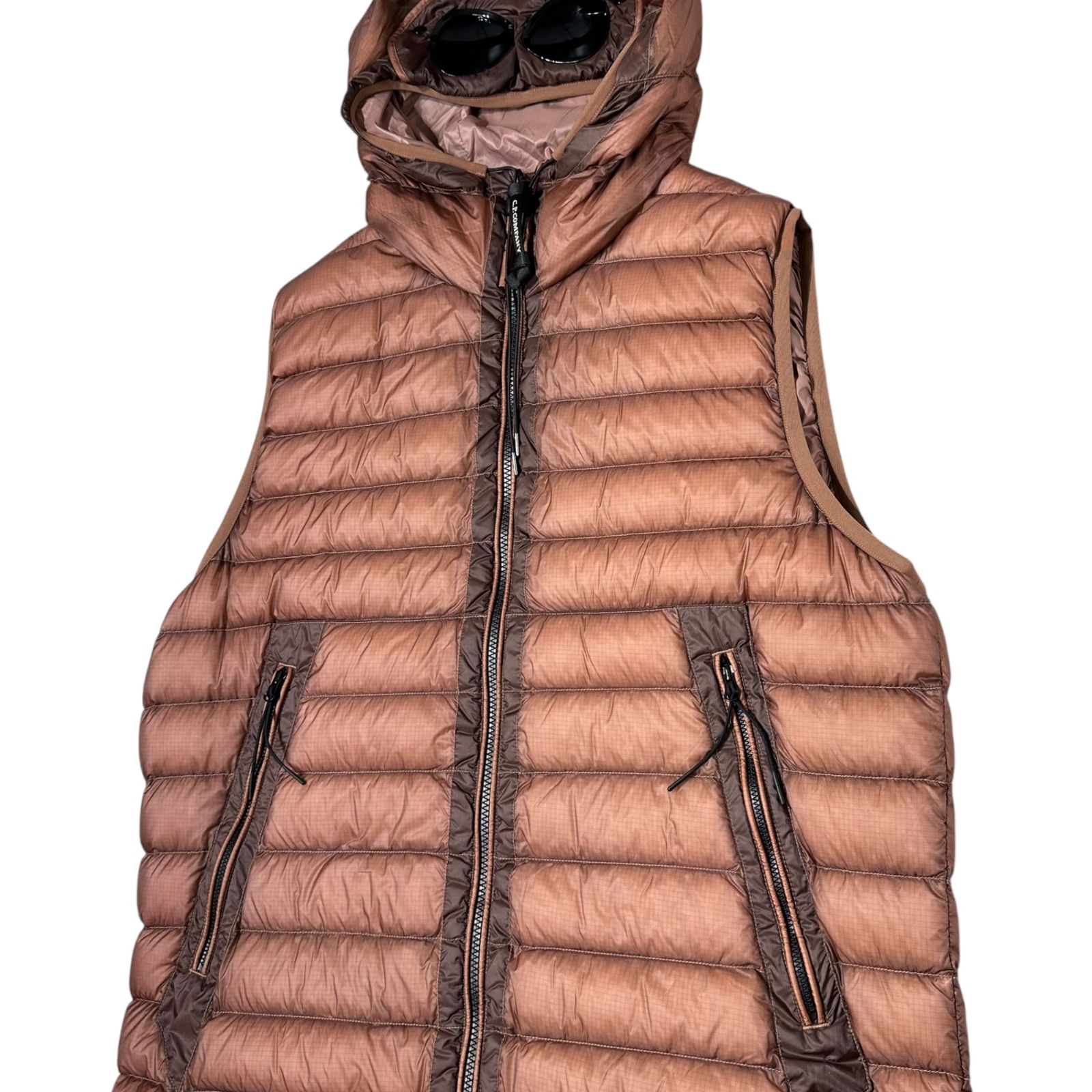 C.P.COMPANY(シーピーカンパニー) D.D.SHELL GOGGLE DOWN VEST