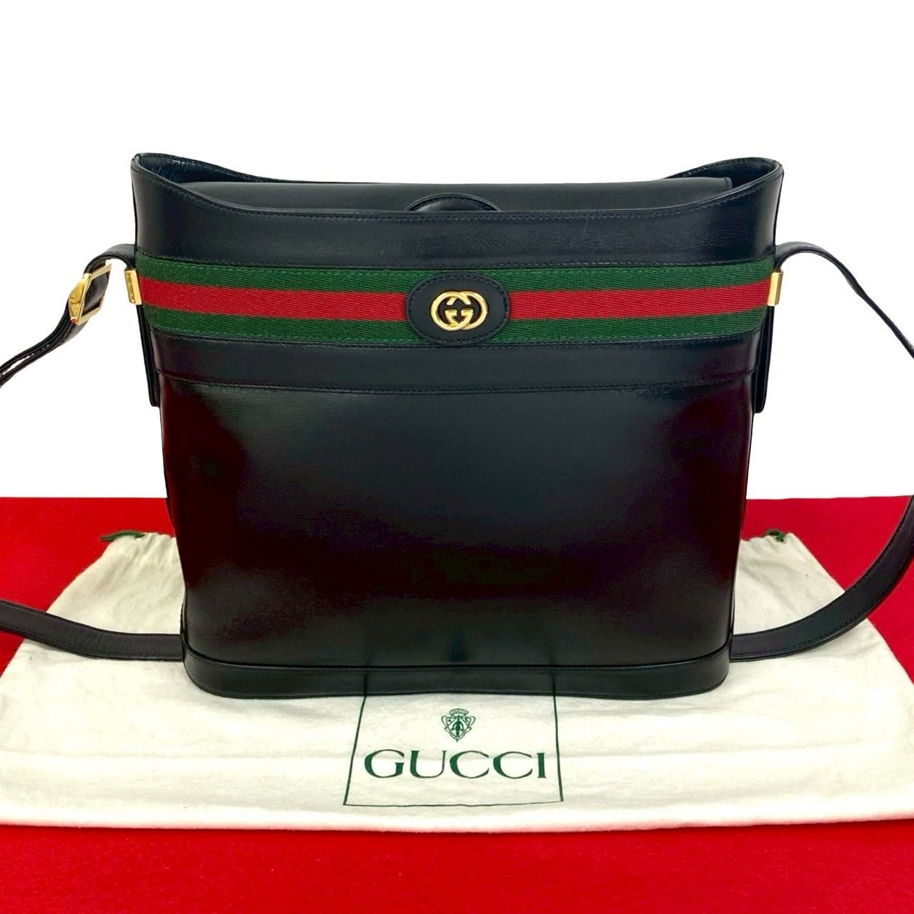 【OLD GUCCI】ビジネスバッグ　シェリーライン　ゴールド金具　ブラック OLD GUCCI】ビジネスバッグ シェリーライン ゴールド金具 ブラック