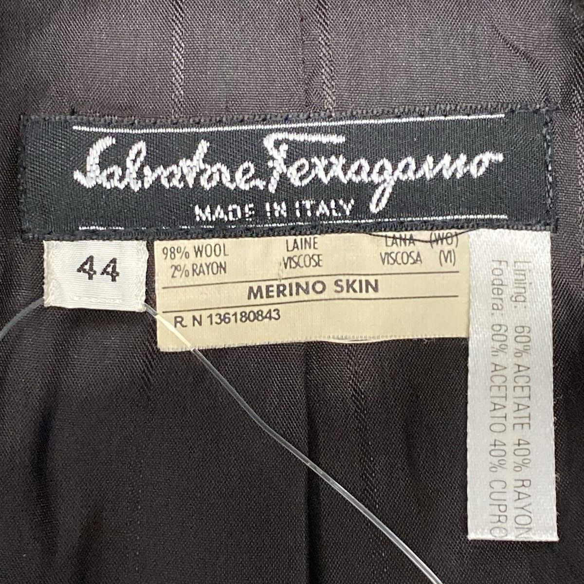 サルバトーレフェラガモ コート サイズ44 L レディース - ダーク