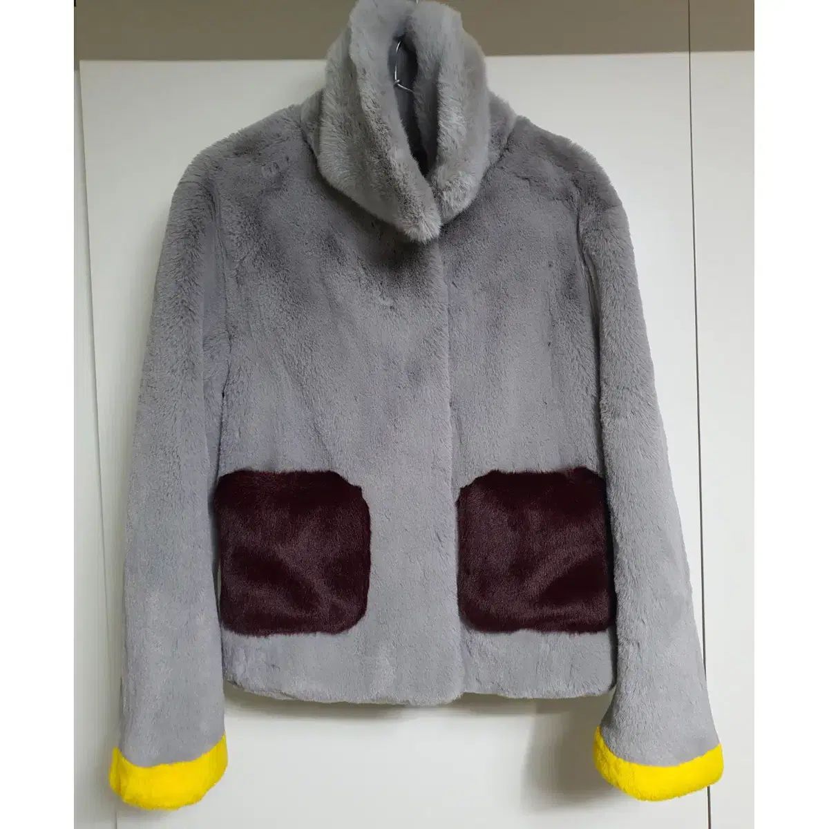 モデル フロントロウXメゾンマレ コラボ フェイクファー