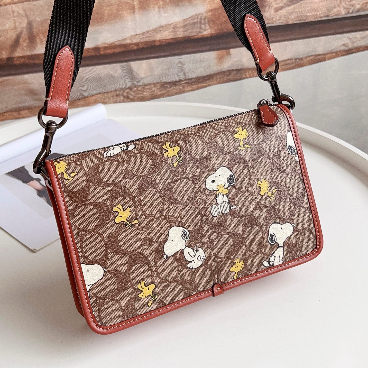 COACH CE709 COACH X PEANUTS スヌーピーコラボ ショルダーバッグ  