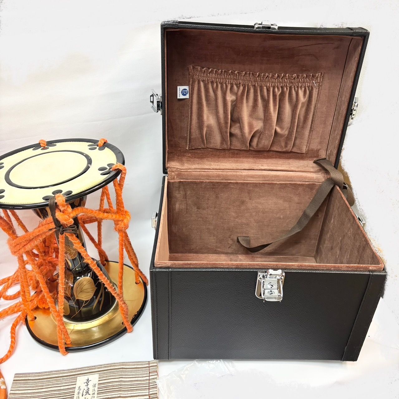 幸流小鼓6点セット　蒔絵小鼓　革　正譜　扇子　袋　元箱付き 幸流小鼓6点セット 蒔絵小鼓 革 正譜 扇子 袋 元箱付き