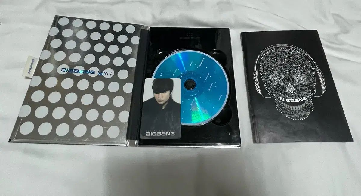 Hot Issue: 2nd Mini Album -タイ版 : BIGBANG | HMV&BOOKS Hot Issue: 2nd Mini Album -タイ版 : BIGBANG | HMV&BOOKS