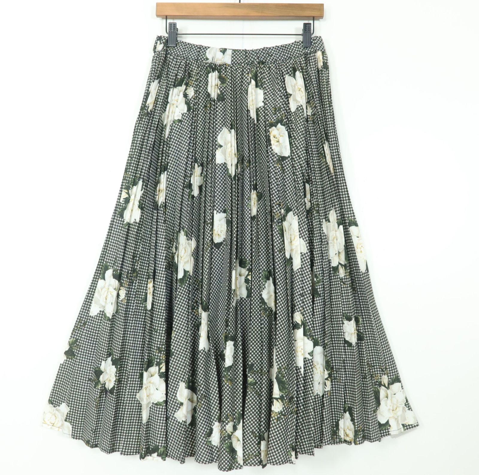 試着のみ】インゲボルグ 黒 カメリアドットプリント ポリスカート/2025