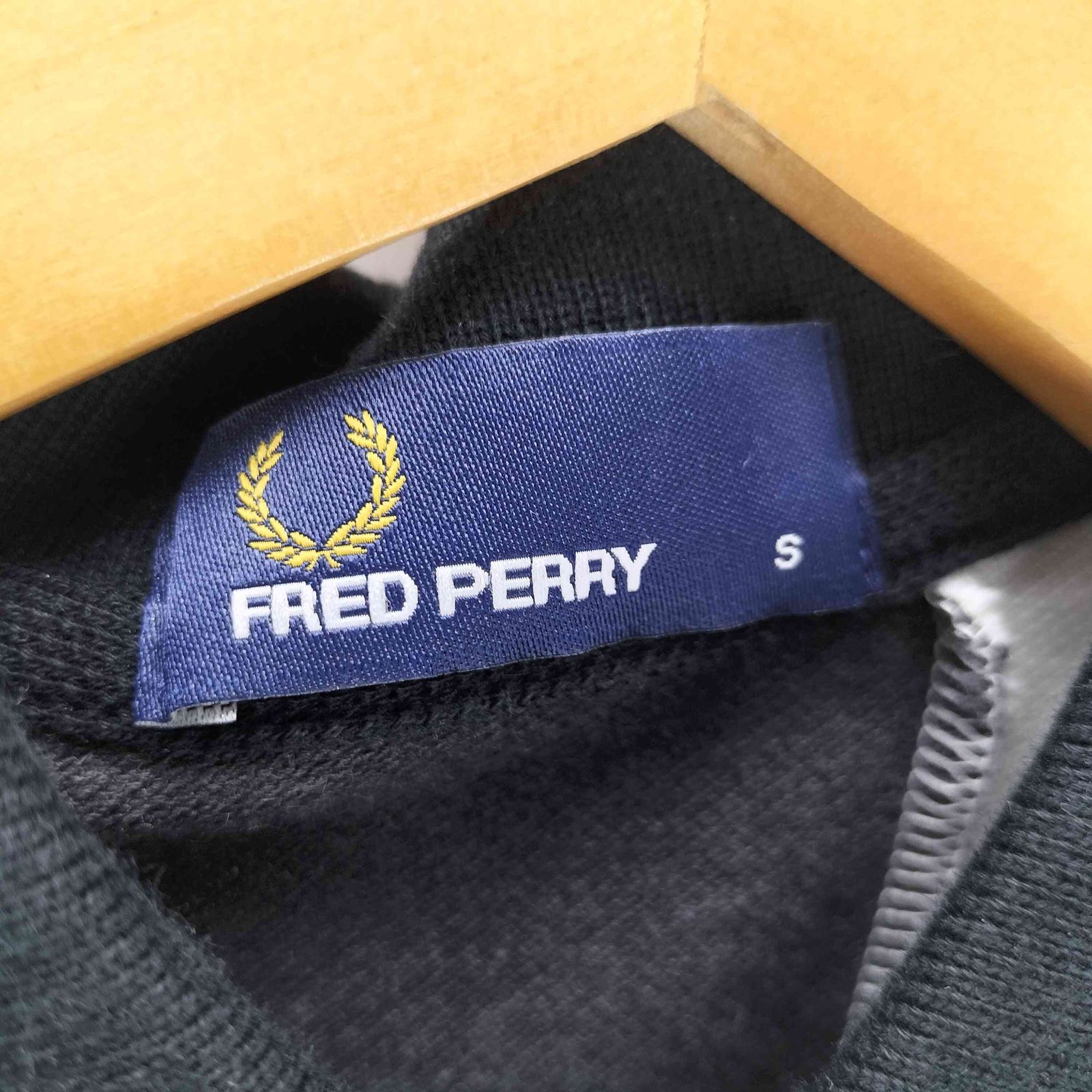 ♯123 FRED PERRY フレッドペリーポロシャツ鹿の子ロゴ刺繍イタリア製 フレッドペリー FRED PERRY ユニオンジャック ロゴ刺繍 鹿の子 S