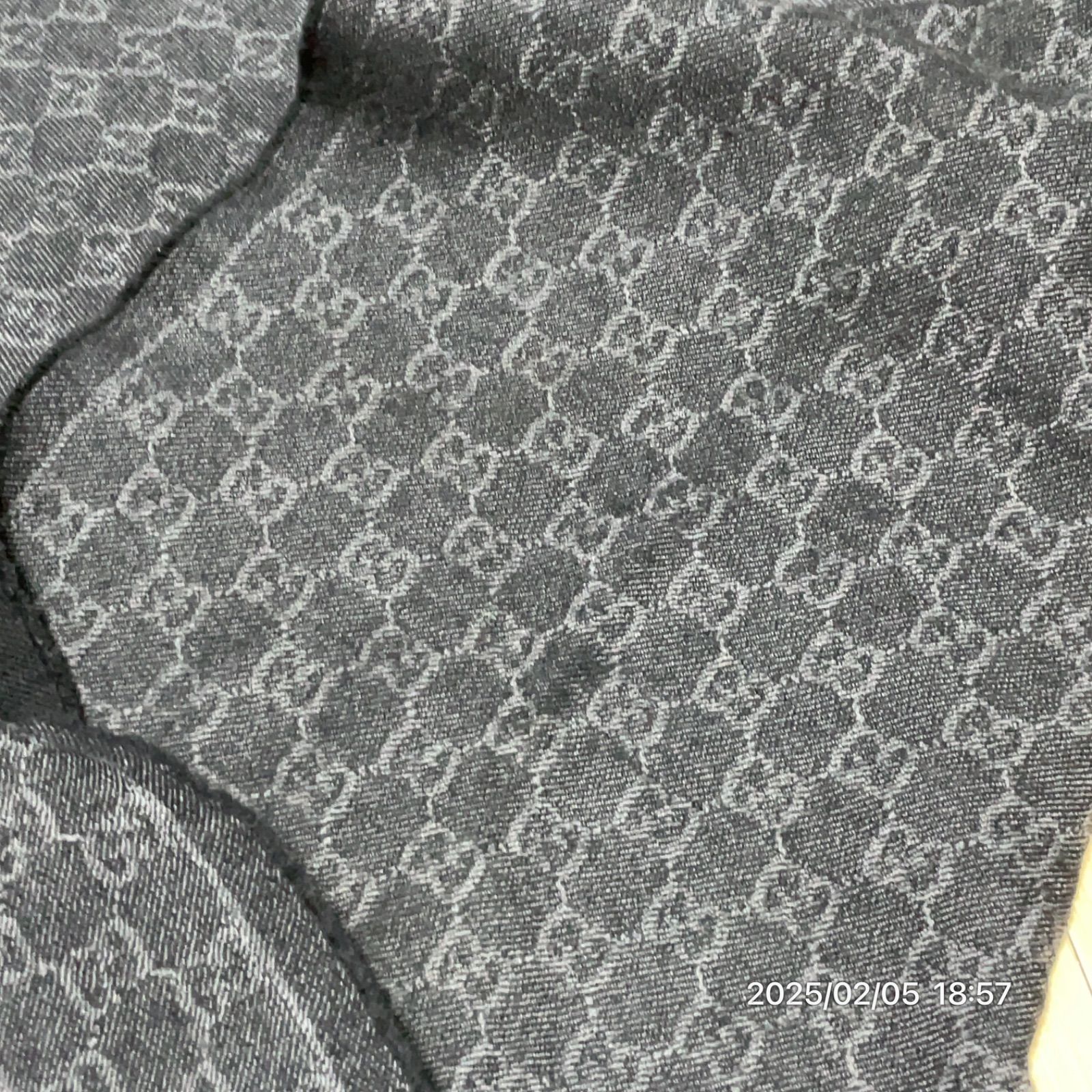 GUCCI グレー マフラー 装飾付きリバーシブル