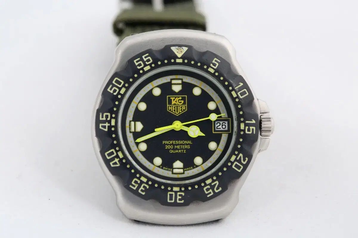 TAG Heuer タグホイヤー フォーミュラ 1 Professional 200m 時計