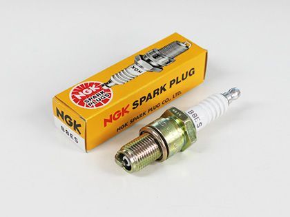 NGK B8ES STOCK NO.2411 スパークプラグ 10本入りケース売り 00623976