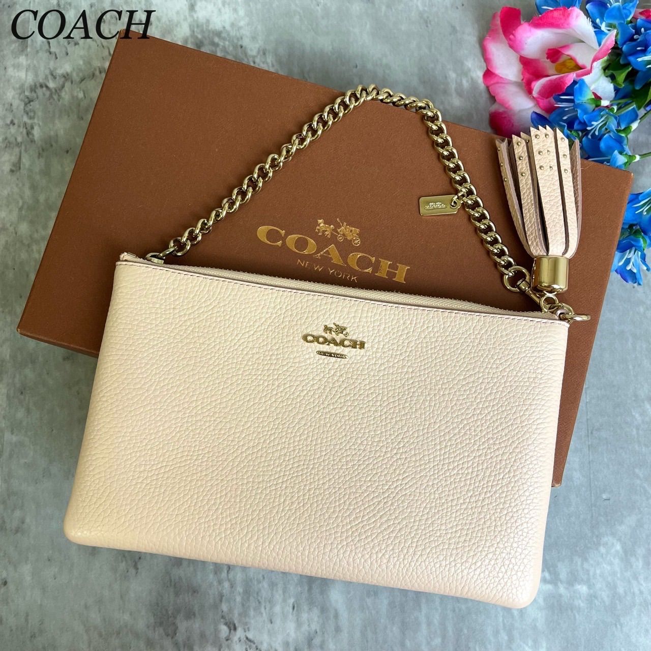専用【新品未使用】 COACH コーチポーチ 馬車金具 ゴールドチェーン ✨極美品✨ COACH コーチ アクセサリーポーチ ハンドバッグ 馬車