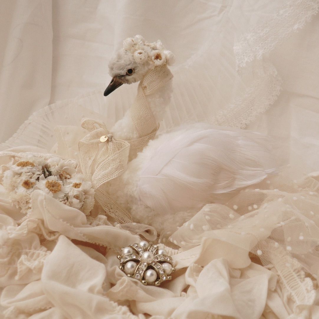 ブライス ob11 ドール 人形 海外作家様 撮影道具 飾り スワン ブライス ob11 ドール 人形 海外作家様 モールアート 撮影道具