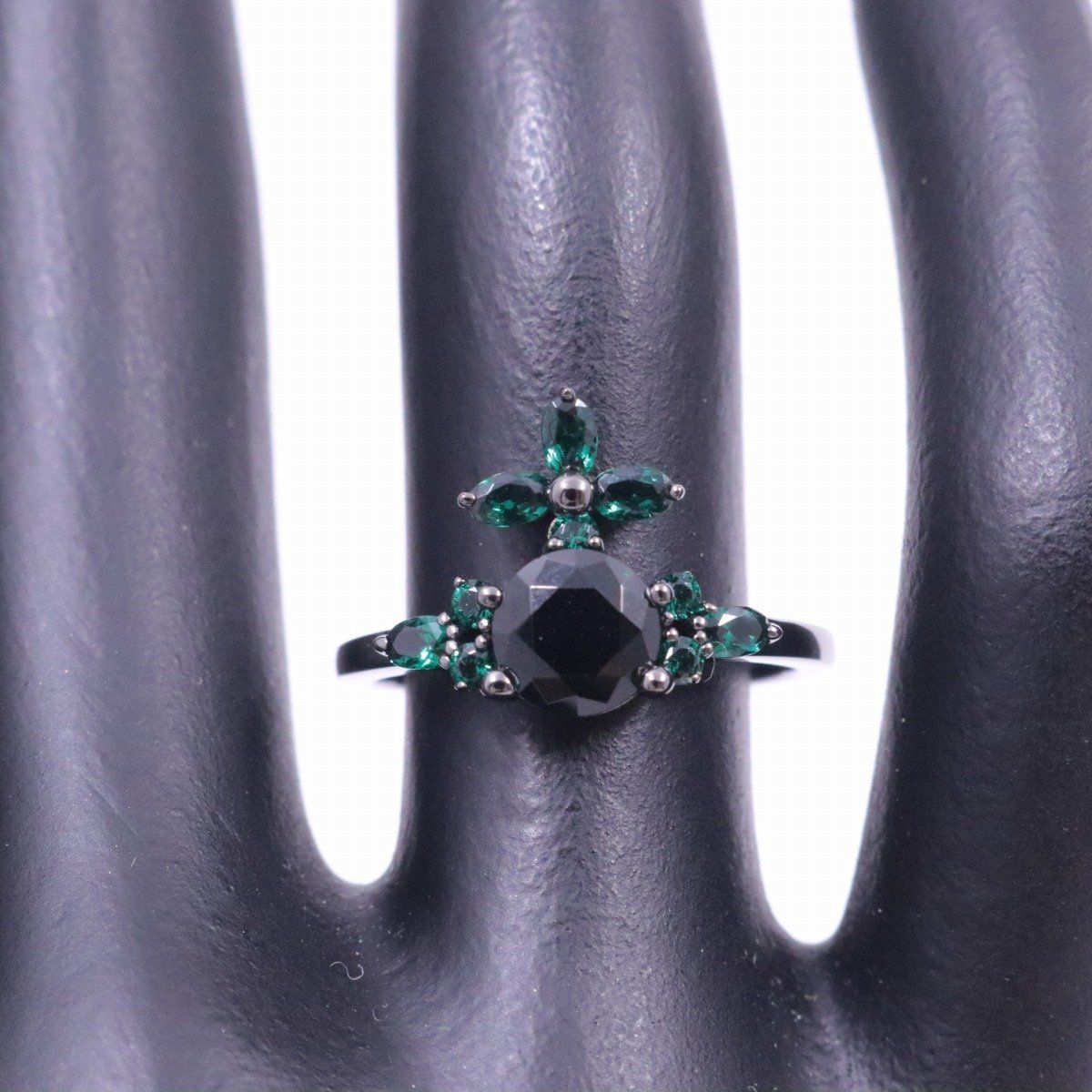 021041 vivienne westwood グリーン ストーン オーブ 美品】Vivienne Westwood ヴィヴィアンウエストウッド オーブ