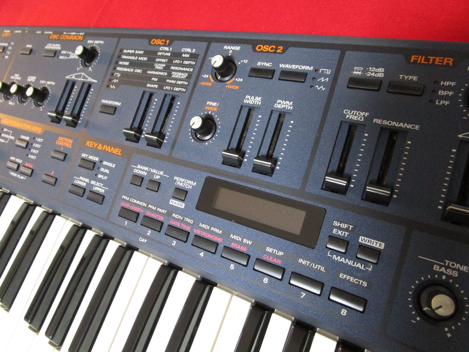 JP-8000 アナログモデリングシンセサイザー