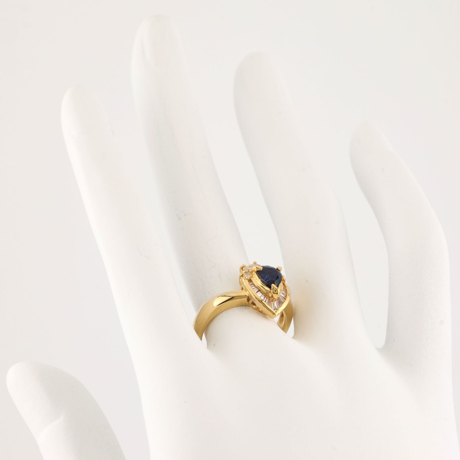 参考定価273,700円！》 K18 ゴールド サファイア 0.87ct 