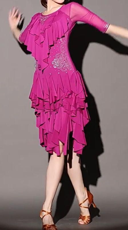 新品未使用セール 社交ダンスドレス ラテンドレス 競技 デモ用