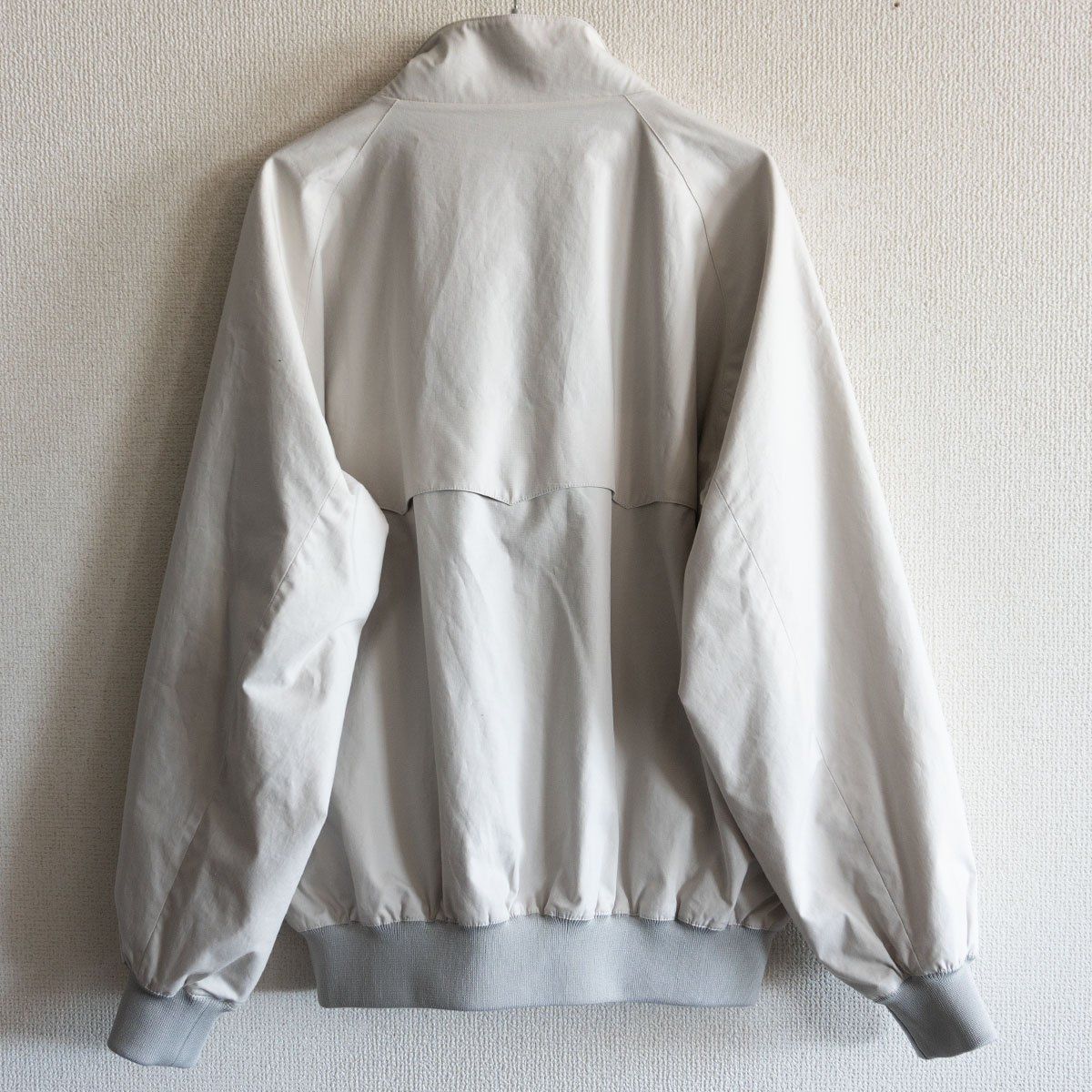 BEAMS PLUS別注】 BARACUTA 【G9 スウィングトップ ハリントン
