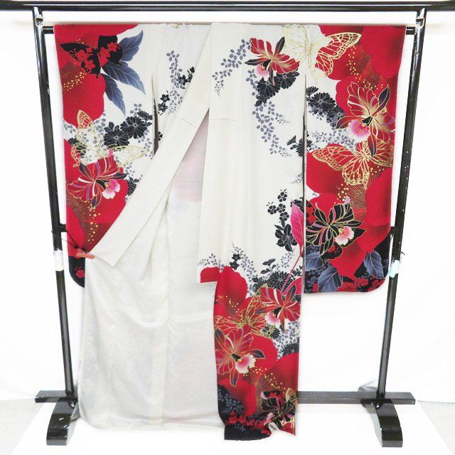 振袖 着物 中古 正絹 刺繍 花模様 秋草 蝶 銀通し 赤色 ギャル
