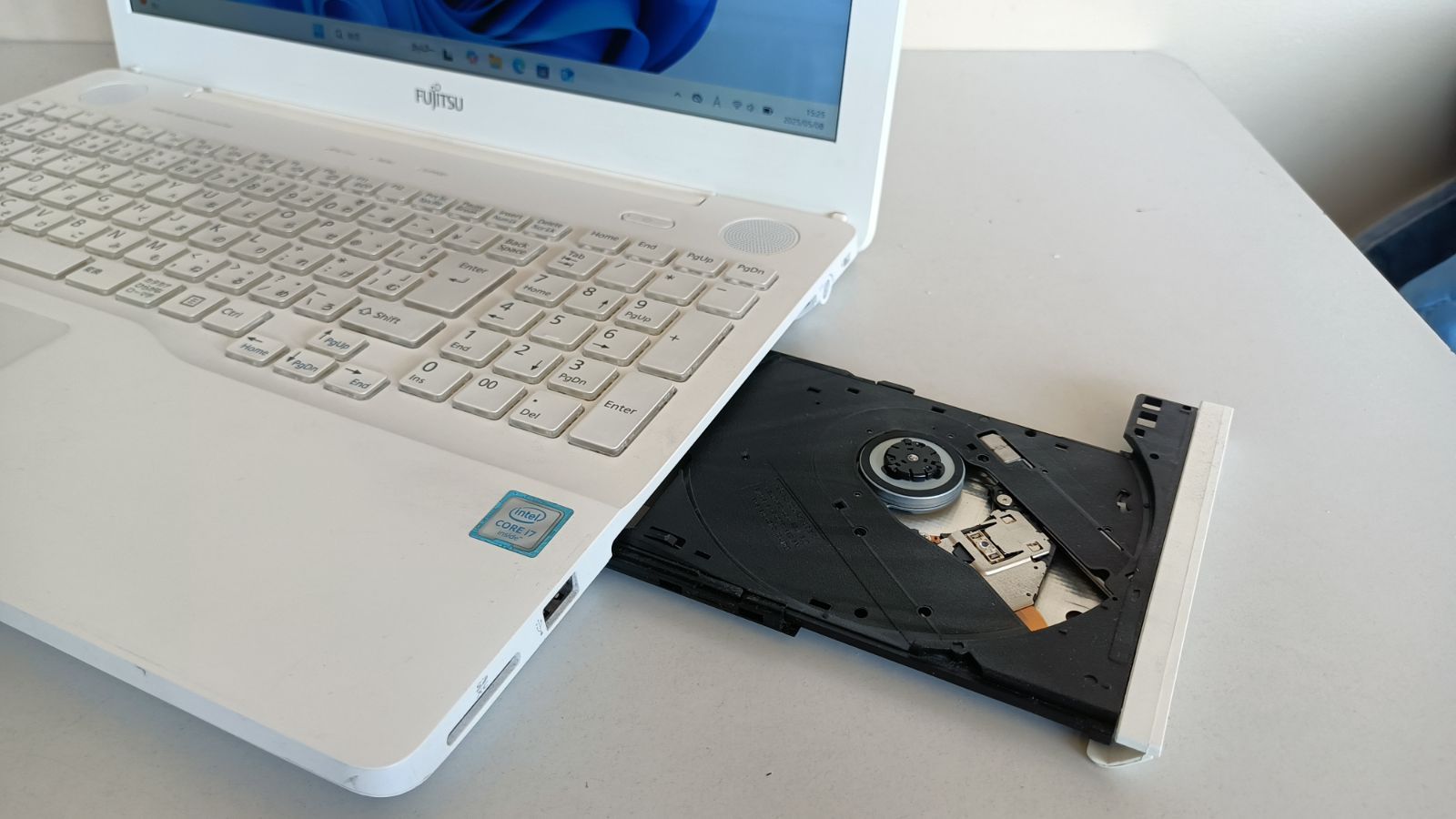 ⭐ノートパソコン⭐FUJITSU Core i7 SSD256G メモリ8G ノートパソコンFUJITSU 第6世代 Core i7 SSD 256G メモリ 8G