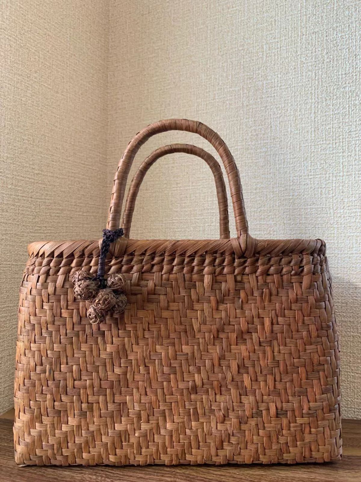 レトロ 持ち手付き あけびカゴ バスケット かごバッグ 民芸品 古道具 手提げ籠 レトロ 持ち手付き あけびカゴ バスケット かごバッグ 民芸品 古道具