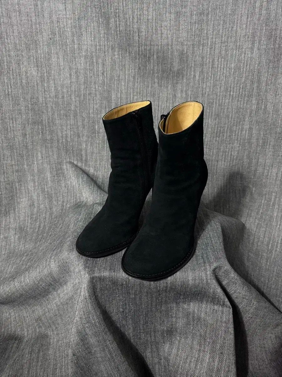 アンドリュー ミュール ミスター スエード パンプス KIN-KAAI_COM