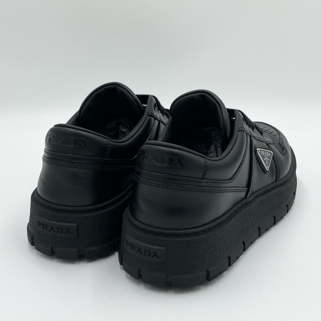 極美品　PRADA プラダ　黒　34 1/2   定価7.5万　フラットシューズ 極美品 PRADA プラダ 黒 34 1/2 定価7.5万 フラットシューズ 極美