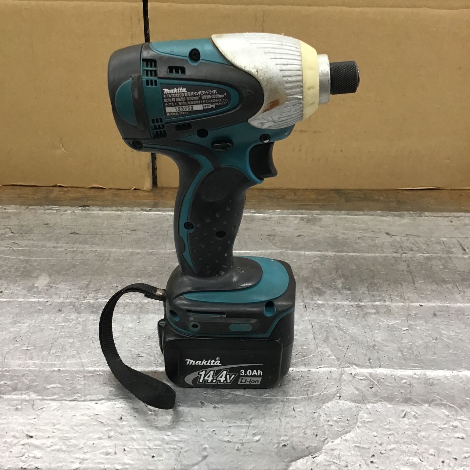 makita インパクトドライバーTD130DRFX 青 中古品 マキタ電動 