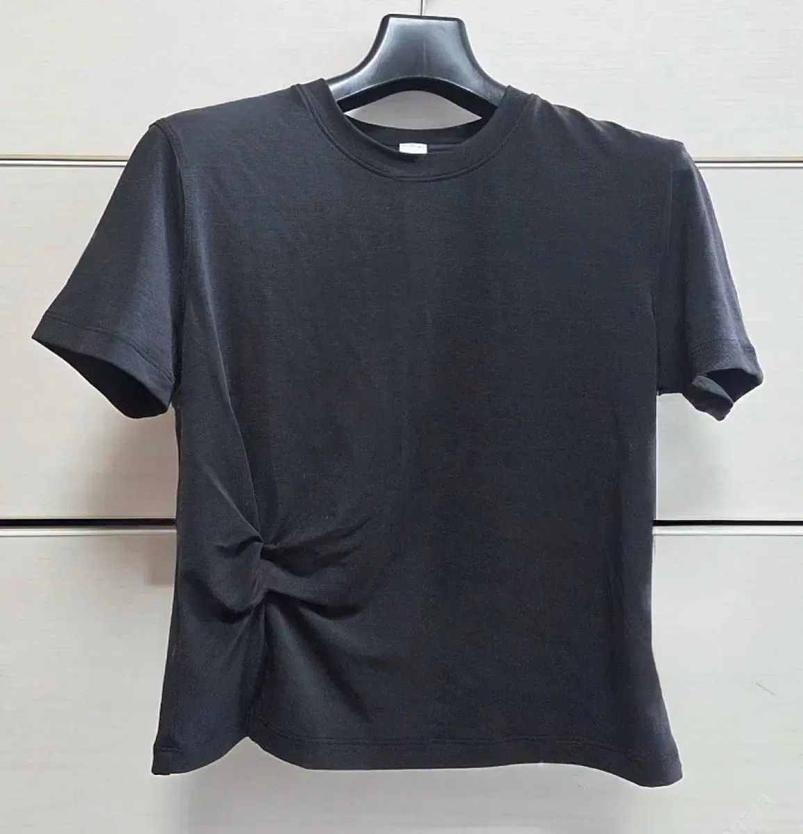 ルルレモン サイド ツイスト ショートスリーブ シャツ ブラック