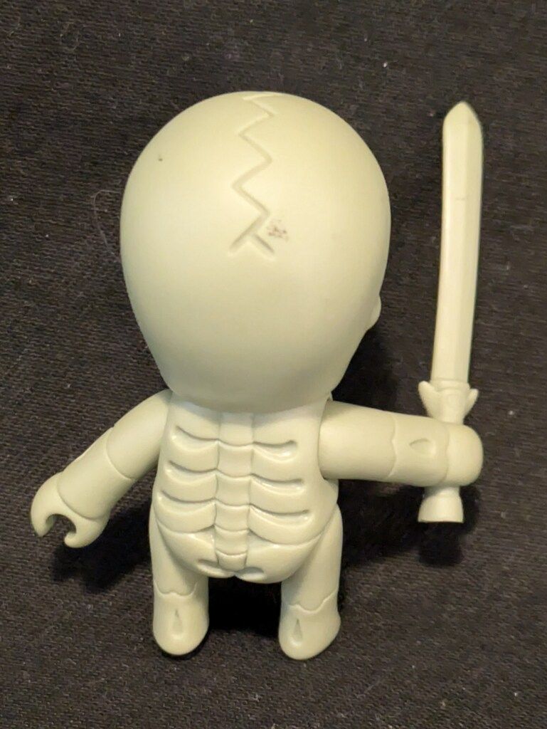 スカルチュラ ガイコチュ剣士 蓄光 ソフビ GID スカルチュラ ガイコチュ剣士 蓄光 ソフビ GID - メルカリ