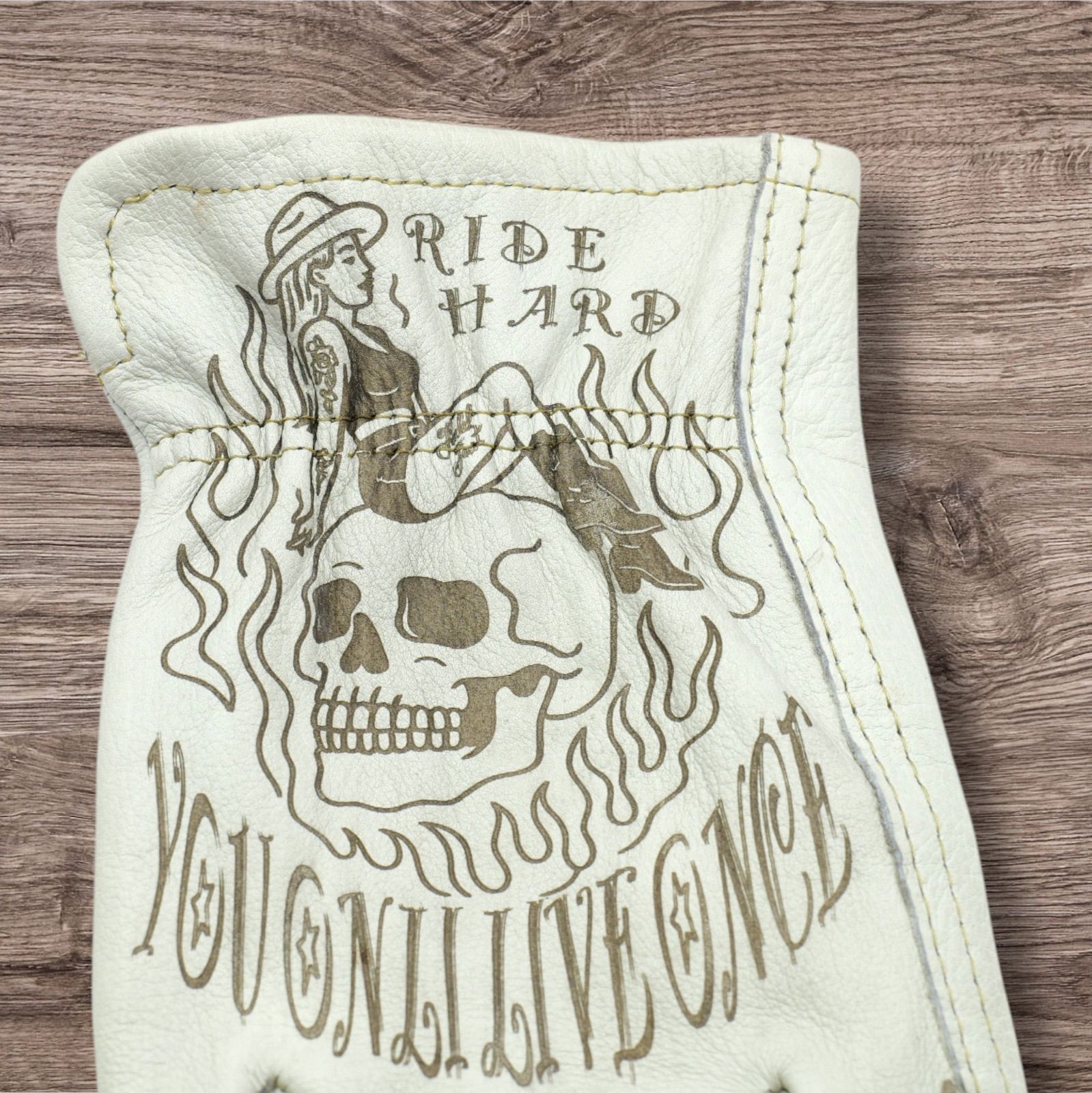 牛革　レザーグローブ　アメリカン　バイク　ハーレー　カスタム　手袋　白　M 26ff0b6bda101a407ea29358890713