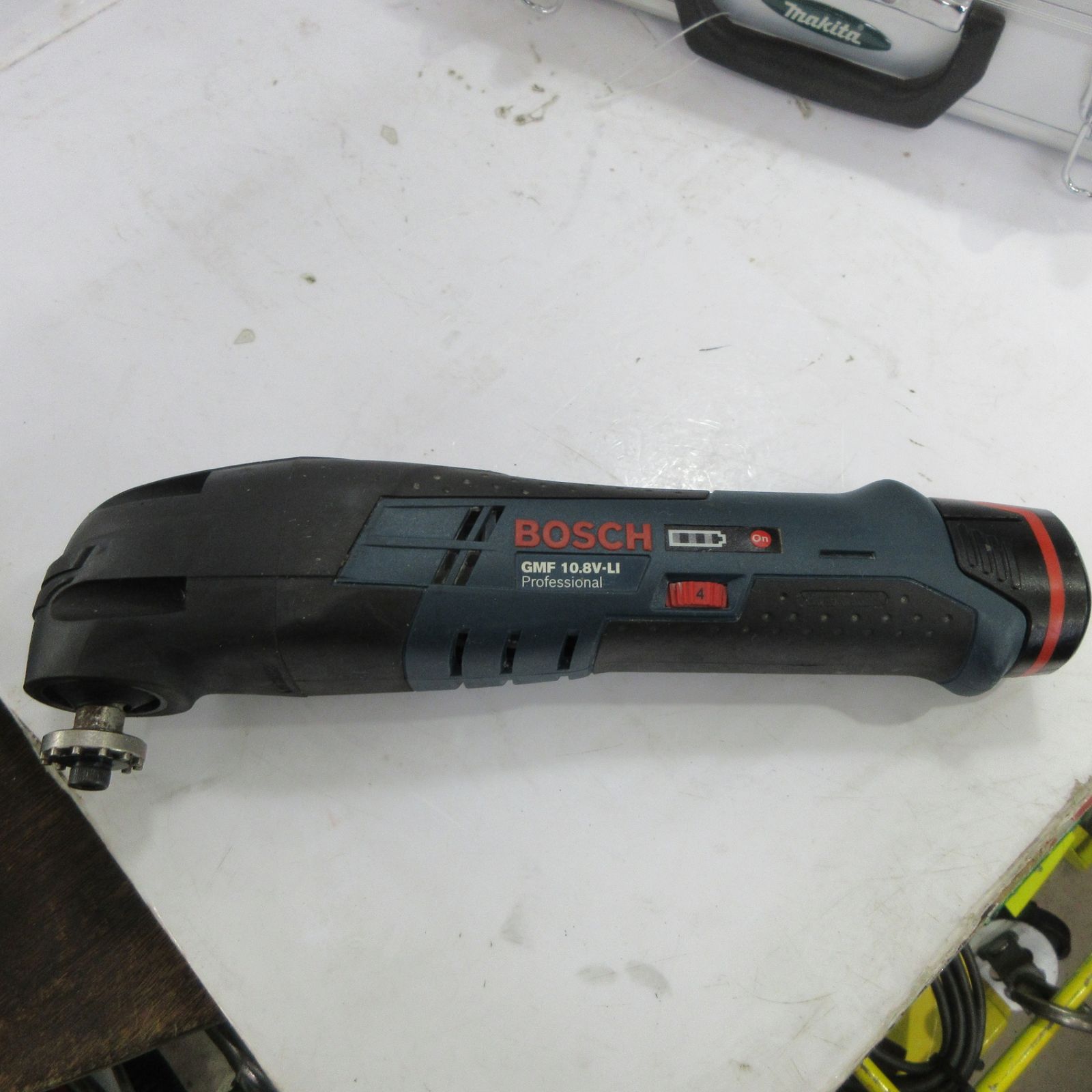 ★ボッシュ(BOSCH) コードレスマルチツール GMF10.8V-LI【町田店】