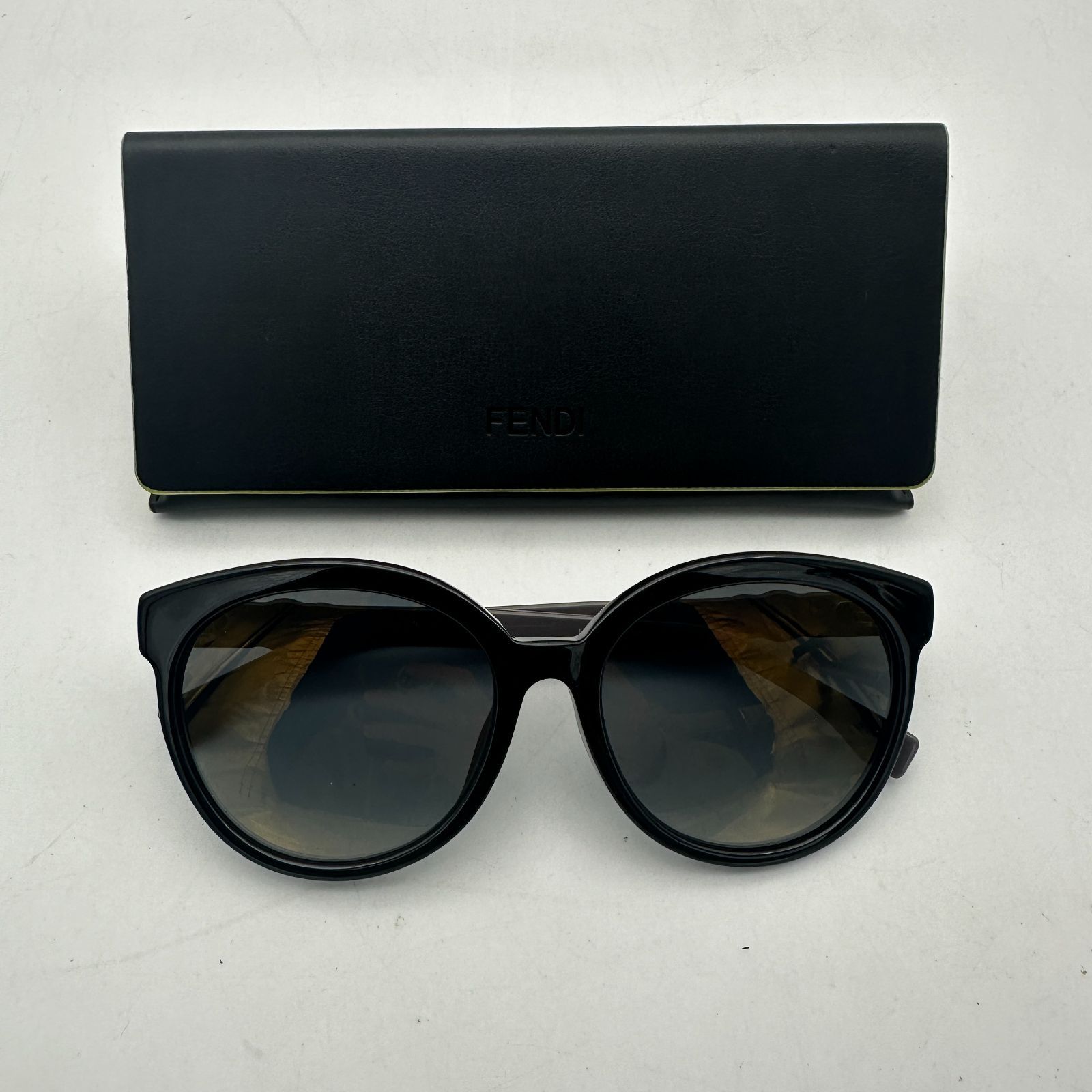 FENDI - 新品 FENDI フェンディ キャットアイ サングラス