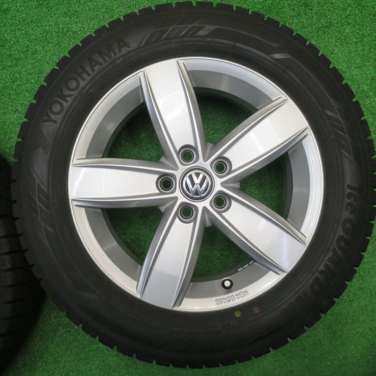 バリ溝 23年 キレイ 9.5分 ワーゲン ポロ 純正 185|65R15 スタッドレス ヨコハマ アイスガード iG60 15インチ PCD100|5H 5101602NJス
