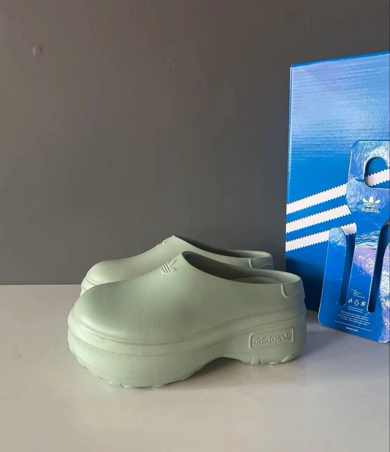 アディダス adidas アディフォーム スタンスミス ミュール