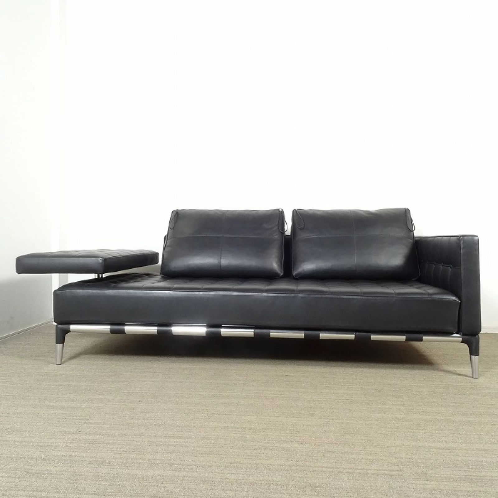 ◾︎SELUNO◾︎ 【展示超美品】Cassina(カッシーナ) 241 PRIVE / プリヴェ 2人掛ワイドソファ 右ホリゾンタル左ナロウアーム  / X黒本革 295万 v040 - メルカリ