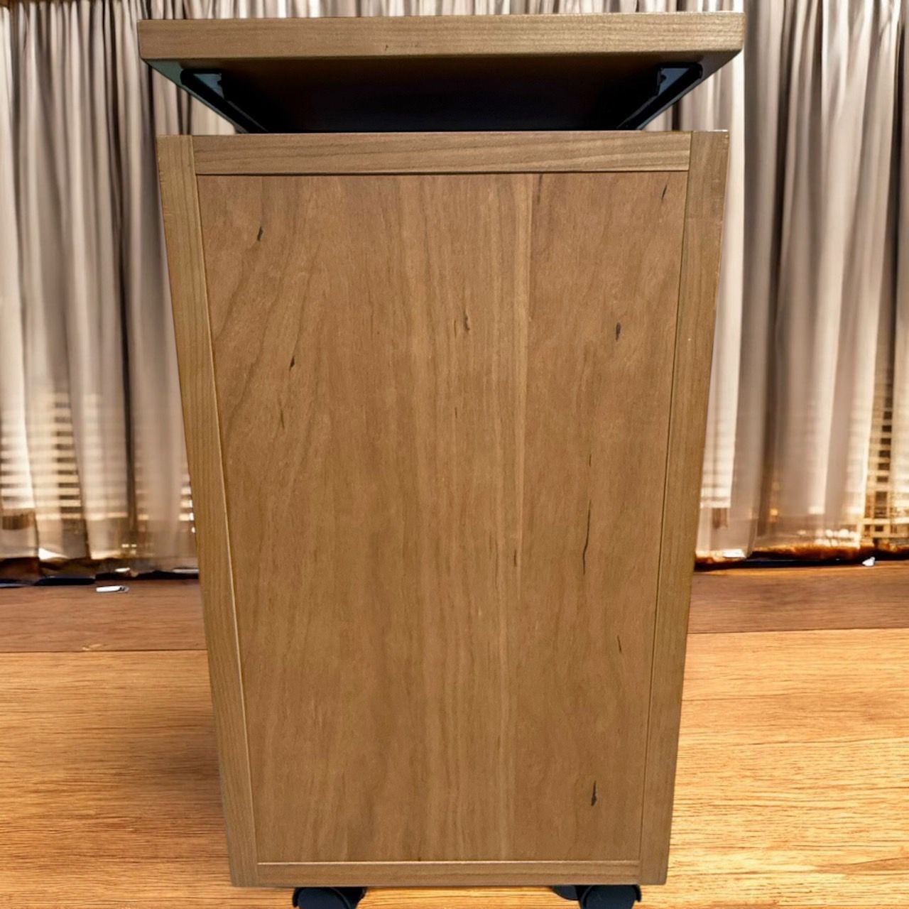 デスクワゴン